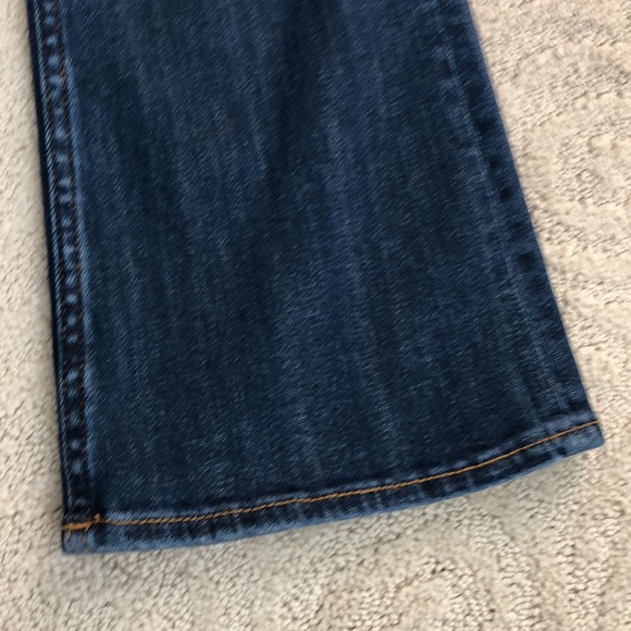 Vigoss Sz 28 Jagger Bootcut Jeans. Medium wash w/factory wiskering on front - Picture 5 of 11